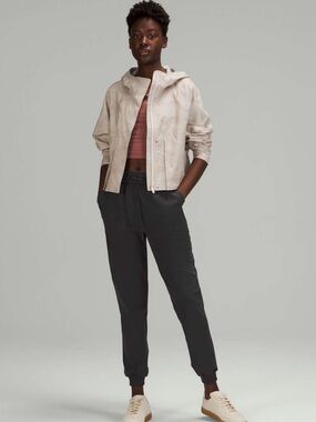 New Lululemon Stretch Luxtreme High-Rise Jogger